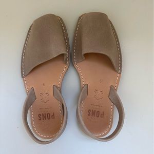 Pons Avarcas Sandals in Taupe, Size 9
